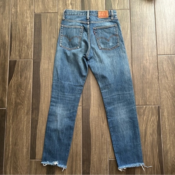 Levi’s Wedgie Icon Jeans in Classic Tint Sz 25 - Picture 6 of 9